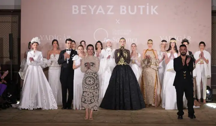 Beyaz Butik ve Sabancı Olgunlaşma Enstitüsü iş birliğiyle hayat bulan ‘Yadigâr’ koleksiyonu davetlileri geçmişe götürdü