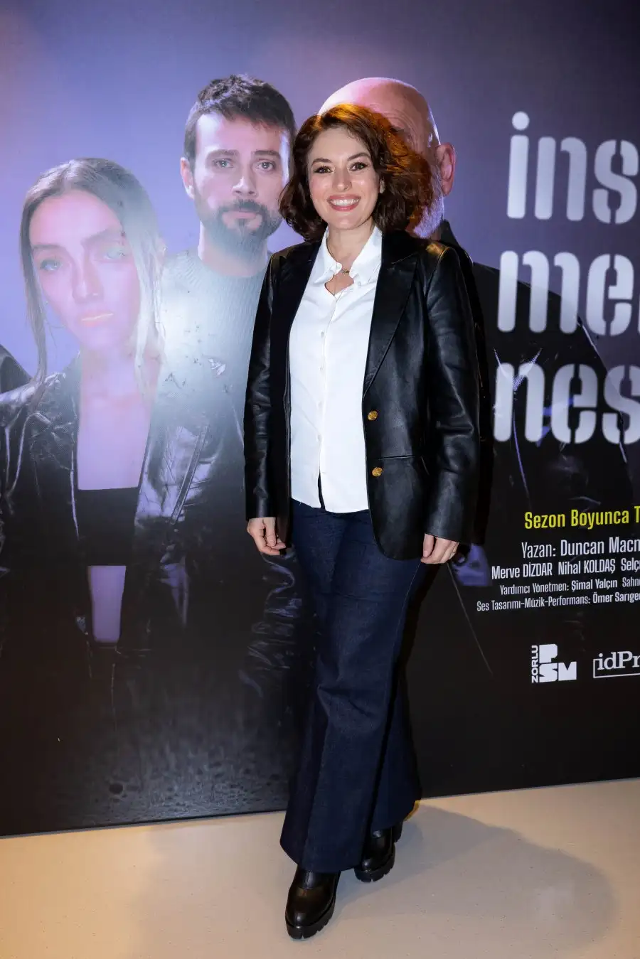 'İnsanlar Mekanlar Nesneler' oyununun prömiyeri gerçekleşti 6 ezgi mola 'İnsanlar Mekanlar Nesneler' oyununun prömiyeri gerçekleşti