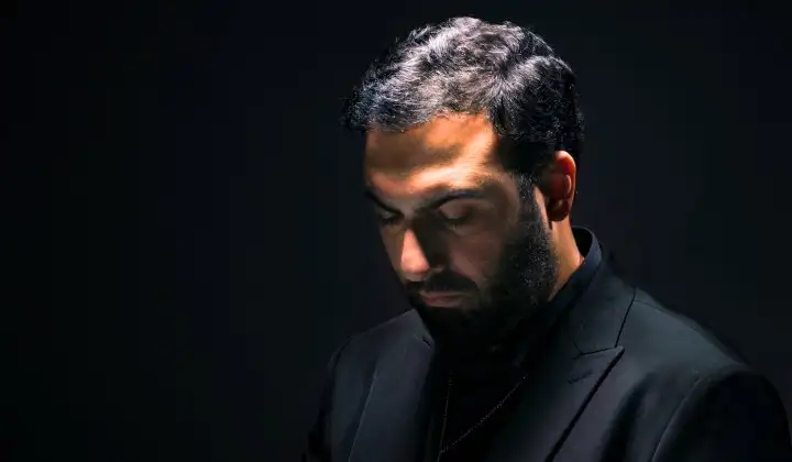Güncel Gürsel Artıktay yeni şarkısıyla ‘Her Şey Yolunda’ diyor