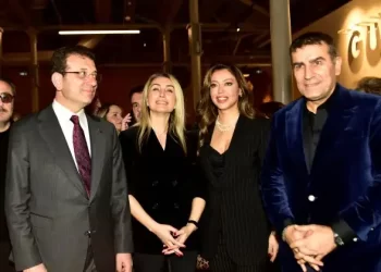 Ahmet Güneştekin’in ‘Kayıp Alfabe’ sergisi görkemli gala gecesiyle tanıtıldı