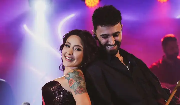 Melek Mosso'dan Merit Park Hotel'de müzik ziyafeti 2 Melek Mosso’dan Merit Park Hotel’de müzik ziyafeti