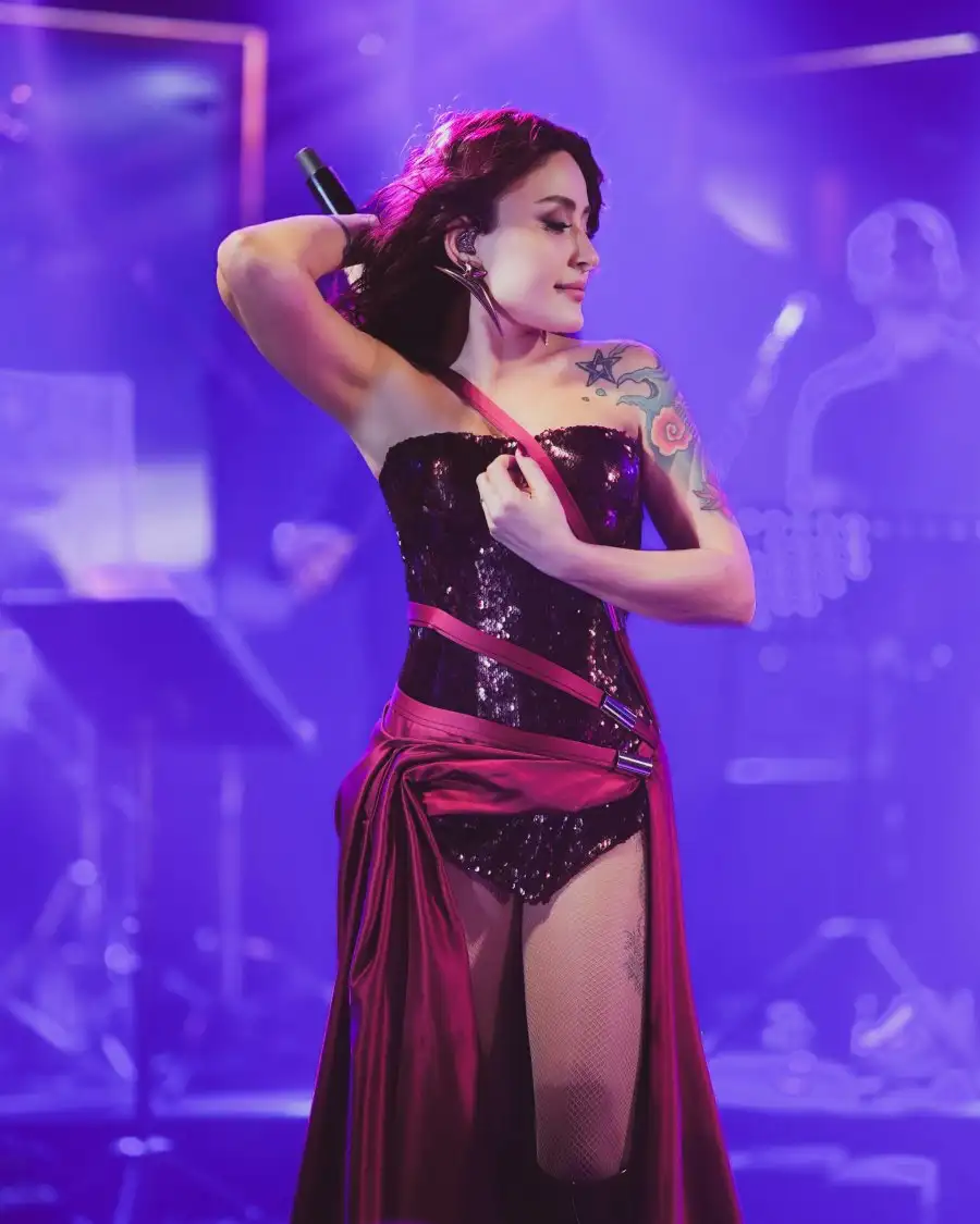 Melek Mosso'dan Merit Park Hotel'de müzik ziyafeti 3 melekmosso1 Melek Mosso'dan Merit Park Hotel'de müzik ziyafeti