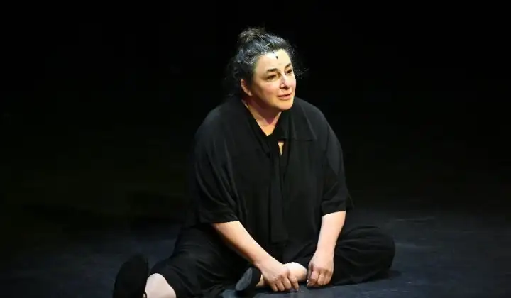 Esra Dermancıoğlu’nun tek kişilik oyunu Mall of Istanbul’da