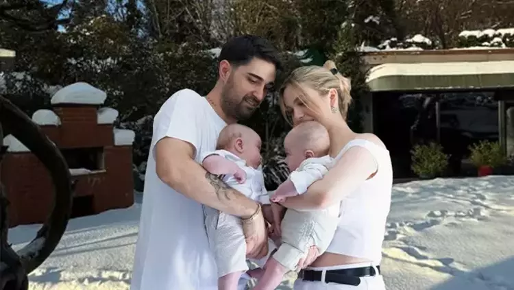 Yasemin Şefkatli ve ikizleri kar keyfi yaptı 3 67b994c5041387c18cbc9a07 Yasemin Şefkatli ve ikizleri kar keyfi yaptı