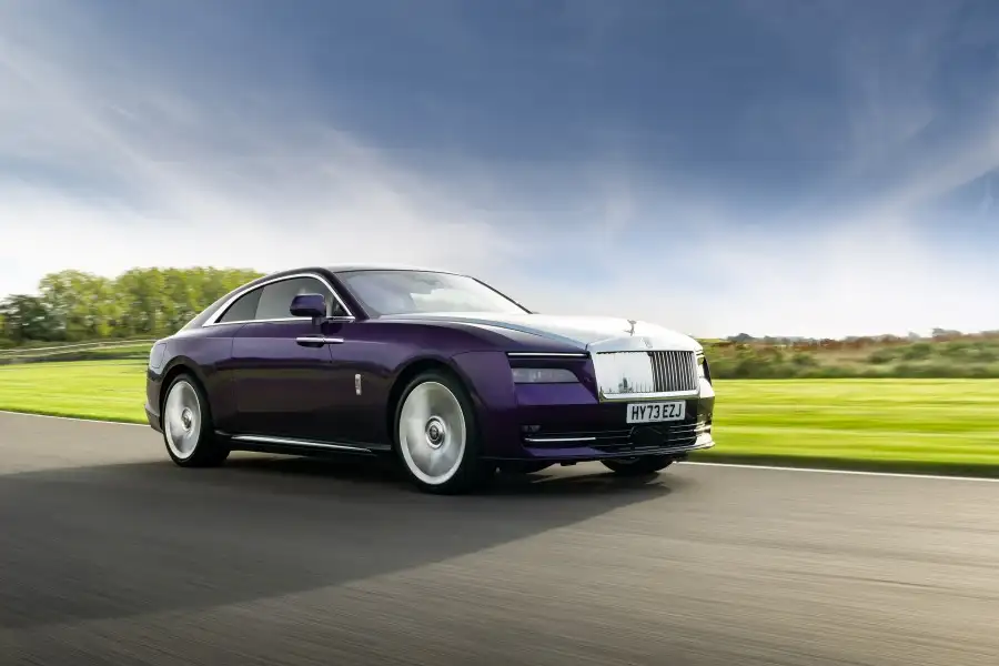 Rolls-Royce Motor Cars İstanbul’dan üstün başarı 3 RollsRoyce Spectre Rolls-Royce Motor Cars İstanbul’dan üstün başarı