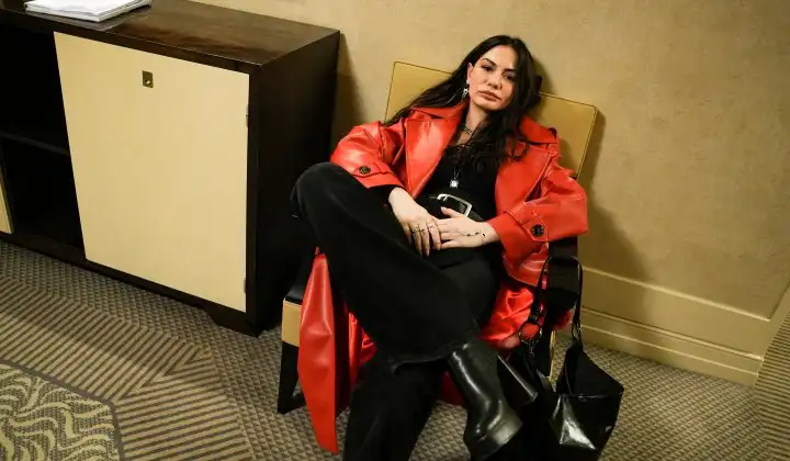 Demet Özdemir, ‘Eşref Saati’ için sete çıktı
