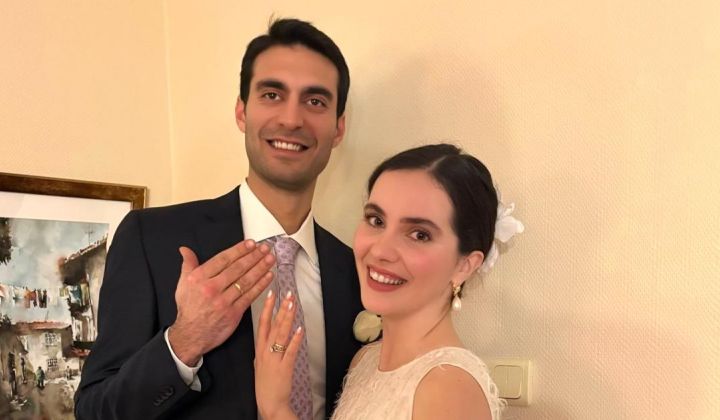 Almila Ada, sevgilisi İhsan Çilsal ile evlilik yolunda ilk adımı attı 1 Almila Ada, sevgilisi İhsan Çilsal ile evlilik yolunda ilk adımı attı