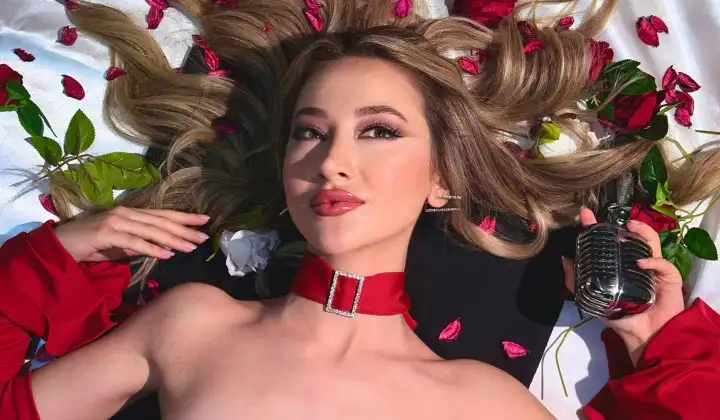 Aslı Cevri’den Sezen Aksu imzalı 'Başka Bahar' 1 Aslı Cevri’den Sezen Aksu imzalı ‘Başka Bahar’