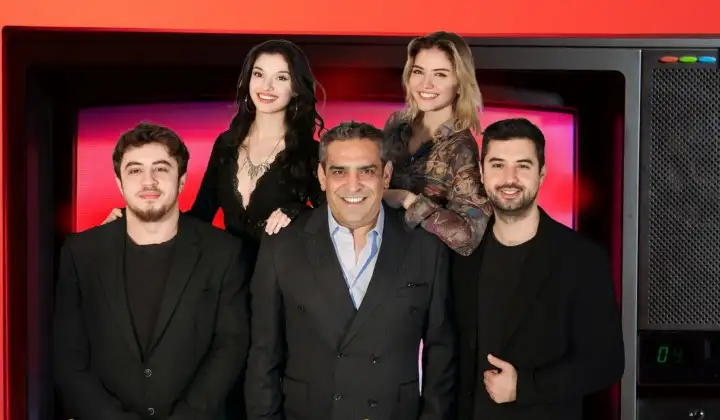Ege yeni şarkısında Fabrika müzik grubuyla iş birliği yaptı 1 Ege yeni şarkısında Fabrika müzik grubuyla iş birliği yaptı