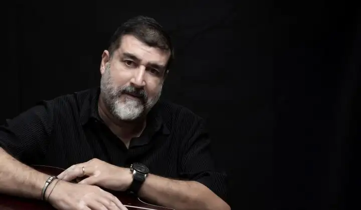 'Pasajdayız'da aşkın tarifi 'Erdinç Erişmiş' ile yazılacak 1 ‘Pasajdayız’da aşkın tarifi ‘Erdinç Erişmiş’ ile yazılacak
