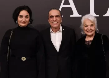 Fahir Atakoğlu belgeselinin ön gösterimine yoğun ilgi