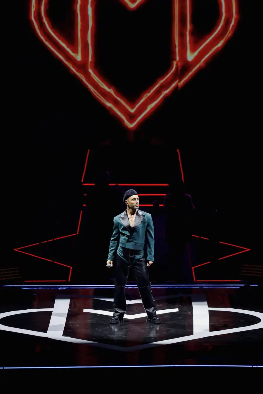 Mabel Matiz'den dev prodüksiyonlu 2 konser 3 mebel vw1 Mabel Matiz'den dev prodüksiyonlu 2 konser
