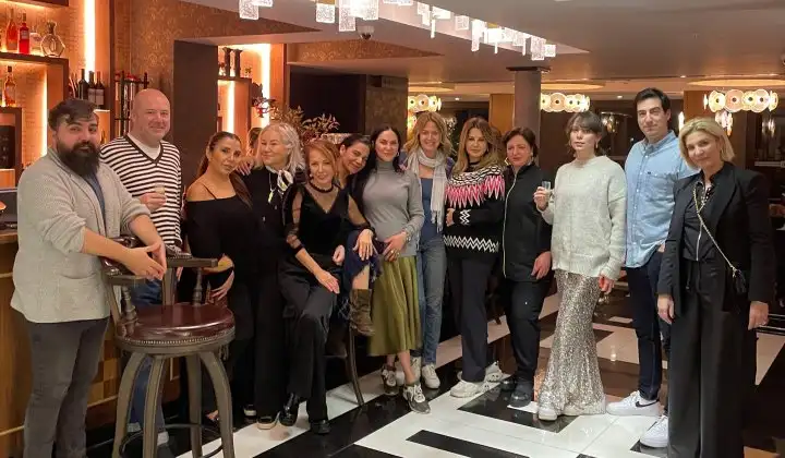 Elif Edes ile sevgi dolu aşk hikayeleri