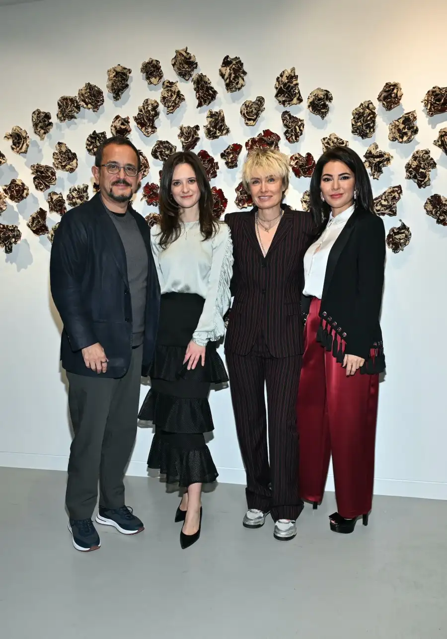 Ruzy Galery’den My Fairy Tale sergisi 3 alisabanci esracevik1 Ruzy Galery’den My Fairy Tale sergisi