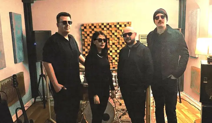 Türkçe indie müzik temsilcisi Pelerin’den ‘Depresif’