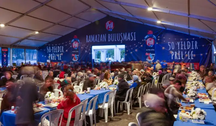 Binlerce kişiyi iftar sofralarında ağırladı
