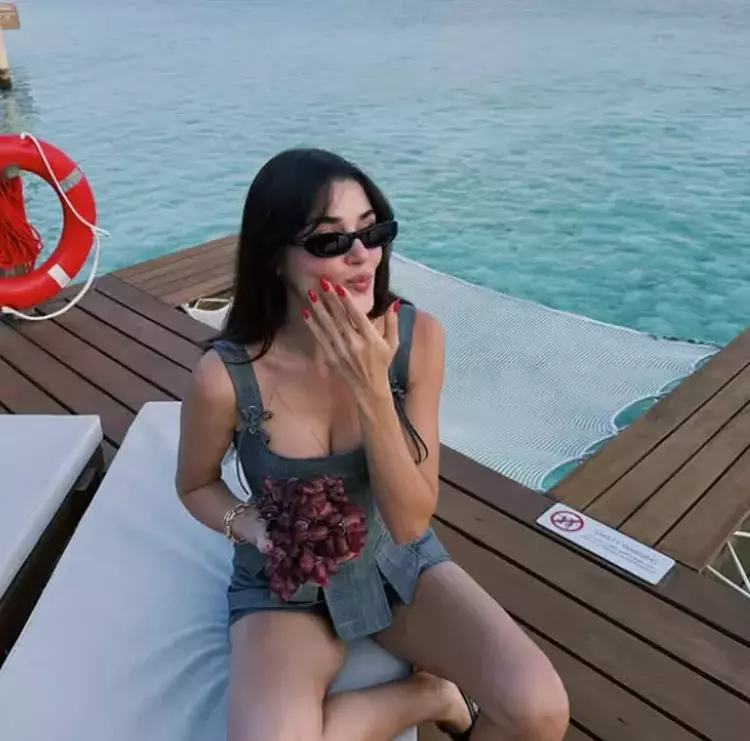 Tatil fotoğraflarını peş peşe yayınladı 4 680b3b0dc76681e5aa7209aa Tatil fotoğraflarını peş peşe yayınladı
