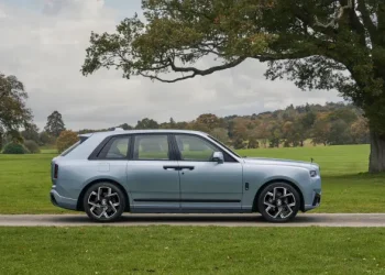 Rolls-Royce, eşsiz Cullinan Daisy’yi tanıtıyor
