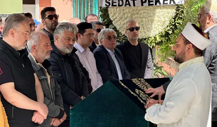 Ünlü yönetmen ve fotoğrafçı Ali Eşitmez'in acı günü 1 Ünlü yönetmen ve fotoğrafçı Ali Eşitmez’in acı günü