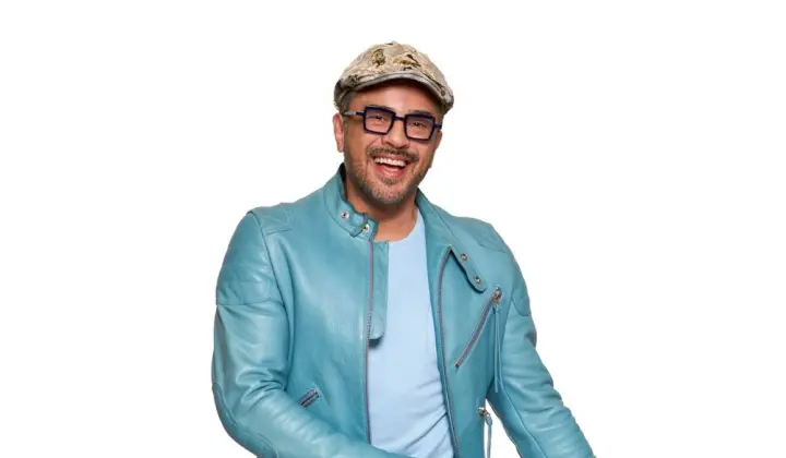 Emre Altuğ’dan Remix albüm