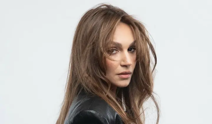 Kendimi Jennifer Lopez'e benzetmeye başladım 3 Kendimi Jennifer Lopez’e benzetmeye başladım
