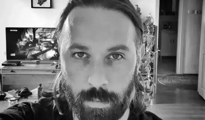 Genç oyuncu Yezdan Kayacan hayatını kaybetti 3 Genç oyuncu Yezdan Kayacan hayatını kaybetti