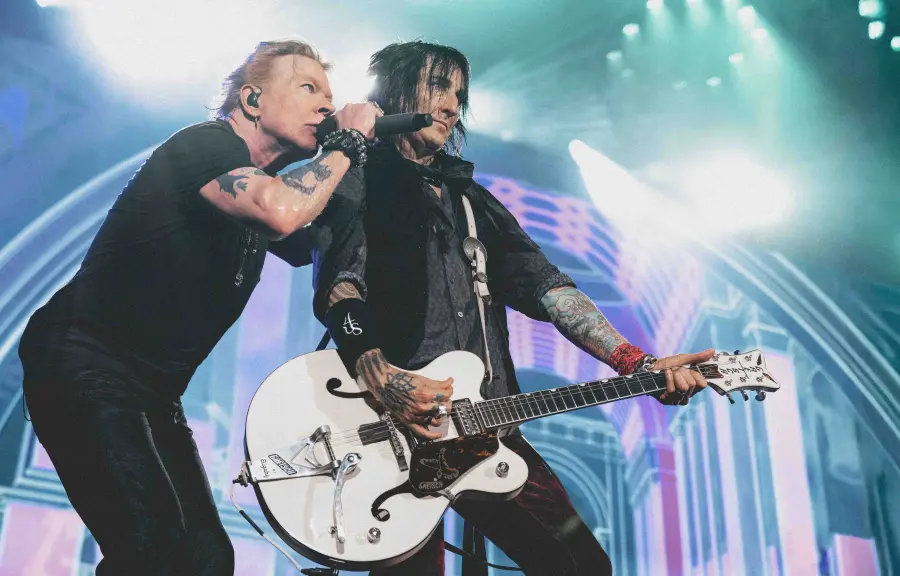 Istanbul 32 Guns N'Roses efsanesi İstanbul'da yeniden tarih yazdı