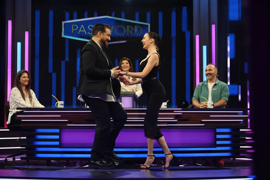 meliss dans2 Melis Sezen'den dans şov