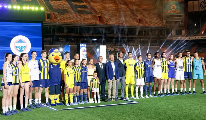 adidas ve Fenerbahçe’den geçmiş ve geleceği buluşturan dev lansman 1 adidas ve Fenerbahçe’den geçmiş ve geleceği buluşturan dev lansman