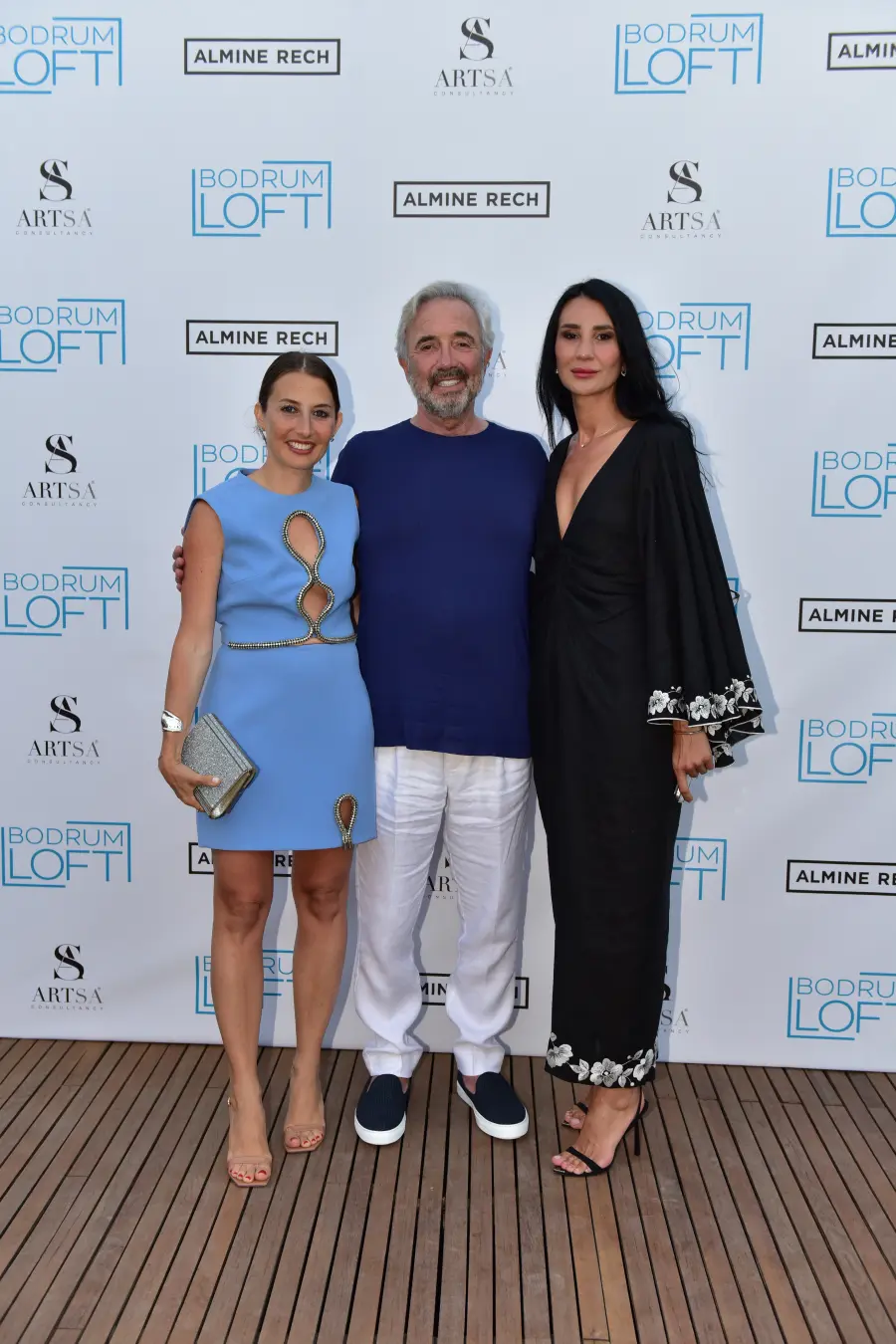 Almine Rech’in ‘I Was Here’ sergisinin açılışı Bodrum Loft’da sanatseverleri buluşturdu 5 1752139079 Pelin Ak n zalp Hamdi Ak n Dilara Ak n Almine Rech’in ‘I Was Here’ sergisinin açılışı Bodrum Loft’da sanatseverleri buluşturdu