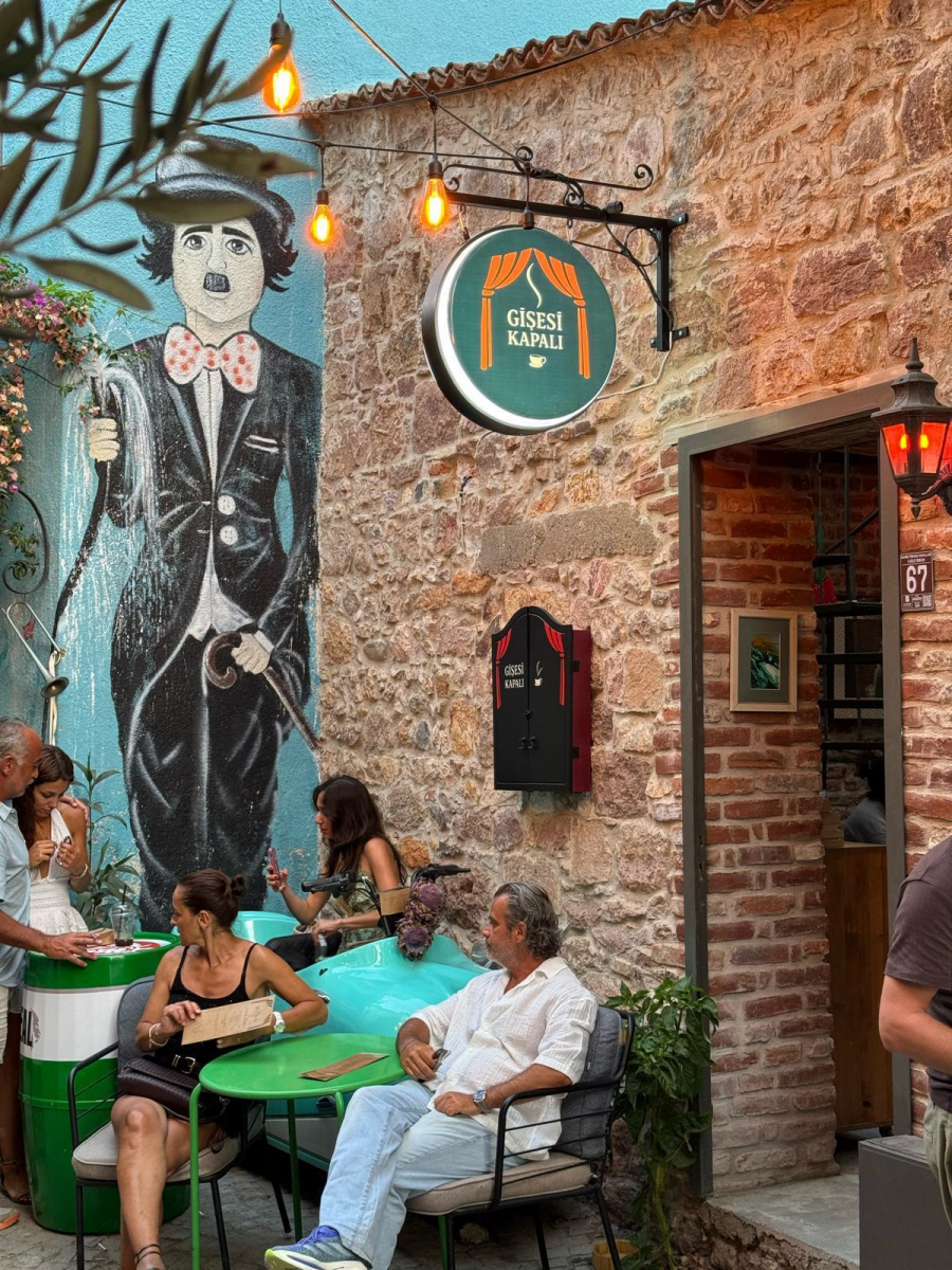 Erkan Kolçak Köstendil, Ayvalık’a yeni bir sanat merkezi kazandırdı! 5 Gisesi Kapali 2 Erkan Kolçak Köstendil, Ayvalık’a yeni bir sanat merkezi kazandırdı!
