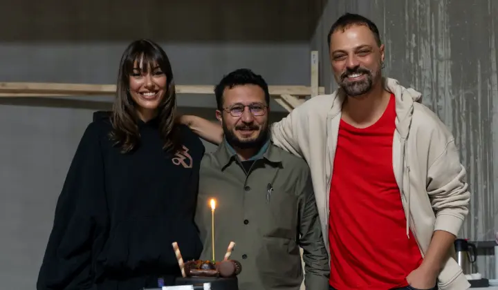 Ertan Saban ve Dilan Çiçek Deniz’in yer aldığı Persona'nın çekimleri başladı 3 Ertan Saban ve Dilan Çiçek Deniz’in yer aldığı Persona’nın çekimleri başladı