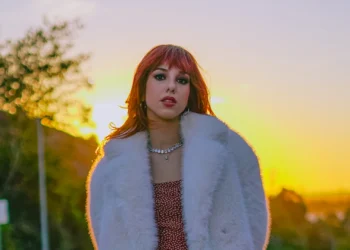 Selin’den Global Liste Başarısı: Burn With You ile  İngiltere Dahil 21 Ülkenin Listesi’nde!