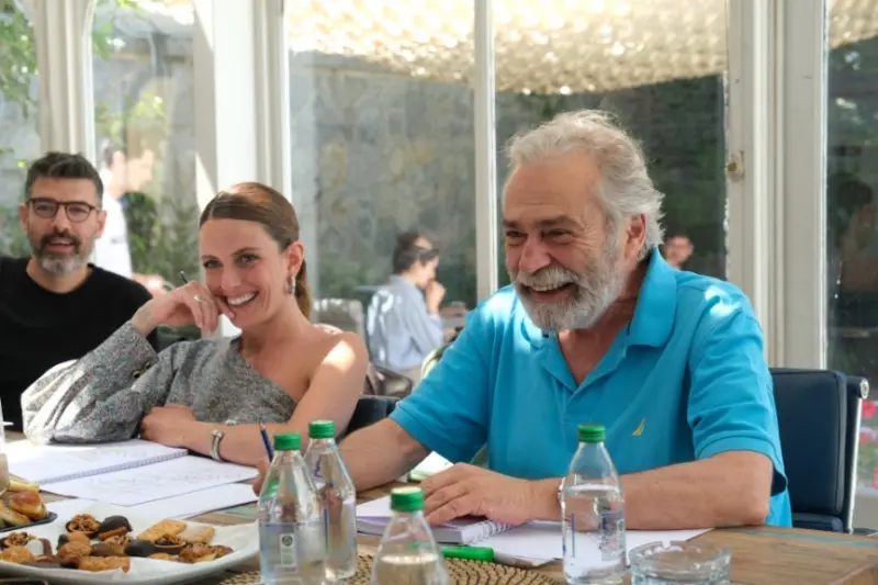 Haluk Bilginer ve Feyyaz Yiğit'i buluşturan filmin okuma provası yapıldı 3 feyyaz haluk1 Haluk Bilginer ve Feyyaz Yiğit'i buluşturan filmin okuma provası yapıldı