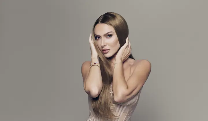 Konsere yetişmek için özel uçak tuttu 1 Hadise’den güçlü bir akustik atılım