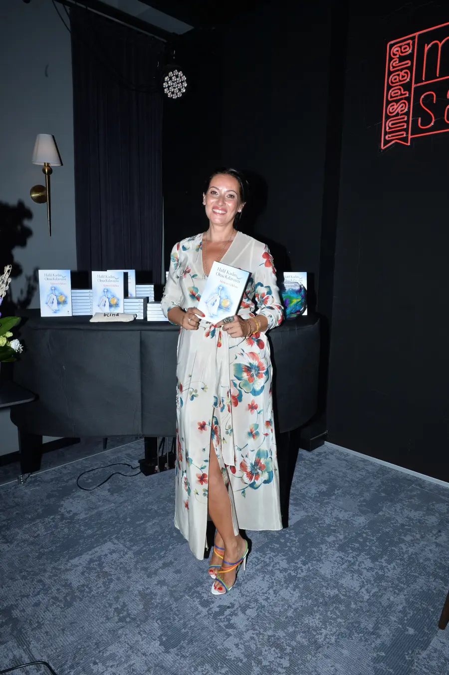 meltem gokhan 'Hafif Kadın Olma Kılavuzu' Bodrum’da okurlarıyla buluştu