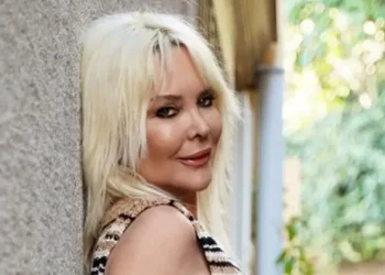 Özlem Savaş ‘Hayat 50 Yaşından Sonra Daha Güzelmiş’