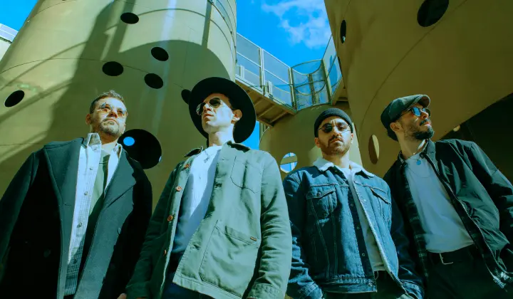 Adamlar’dan yeni remix: Döndürüyor 1 Adamlar’dan yeni remix: Döndürüyor