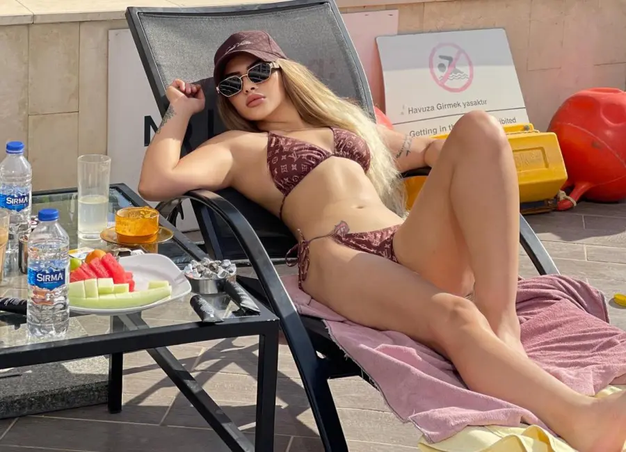 gizemkaraca1 Gizem Karaca'dan ekranlara büyük adım