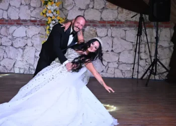 Sahra Karataş ile Mehmet Sal, İtalyan konseptli muhteşem bir kır düğünü ile evlendi