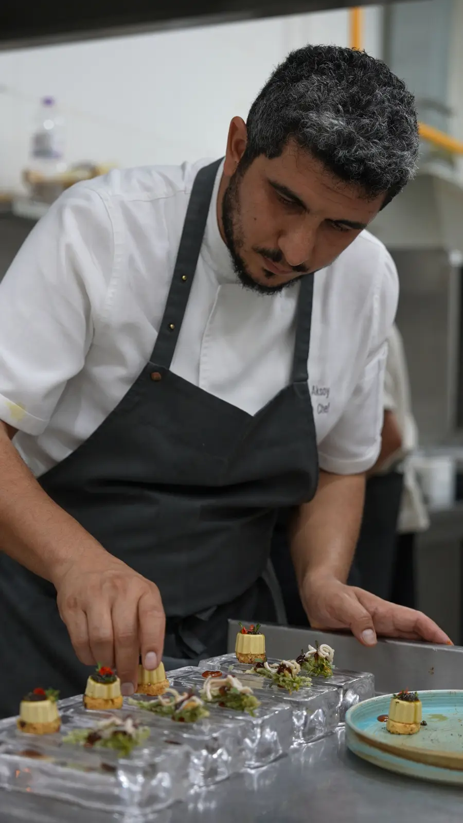 serkan aksoy1 Sherwood Exclusive Kemer’de Michelin Yıldızlı Şef Serkan Aksoy ile lezzet dolu bir akşam
