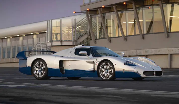 20 Yaşındaki Maserati MC12 Stradale 5,2 Milyon dolarlık rekor fiyatla satıldı