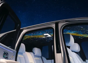 Rolls-Royce’dan uzayın dramasını kutlayan eşsiz tasarım; Cullinan Cosmos