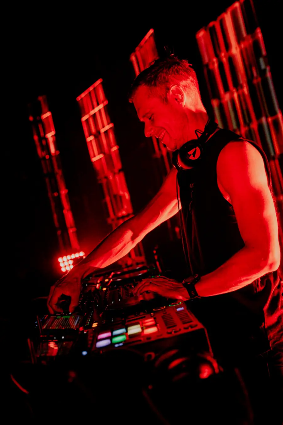 arminvan1 Armin van Buuren, THE ORB Sahnesi ile İstanbul’u büyüledi