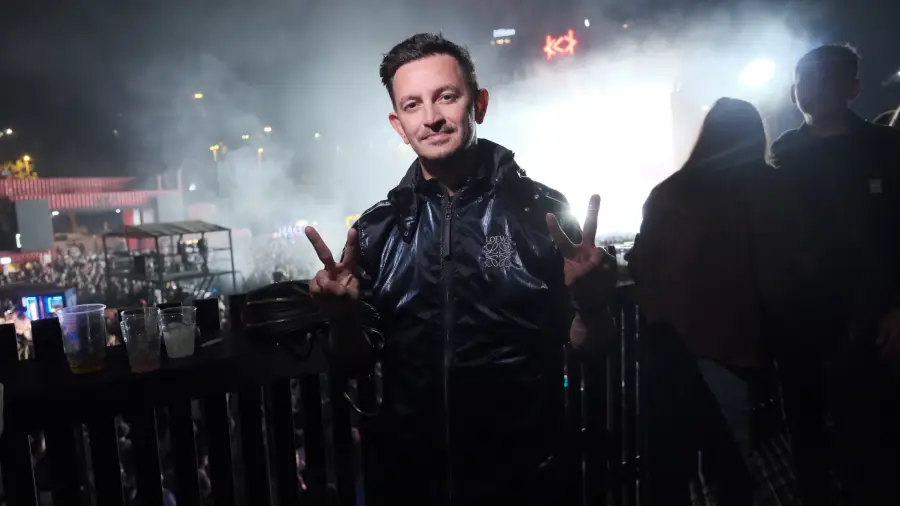 burakyeter Armin van Buuren, THE ORB Sahnesi ile İstanbul’u büyüledi