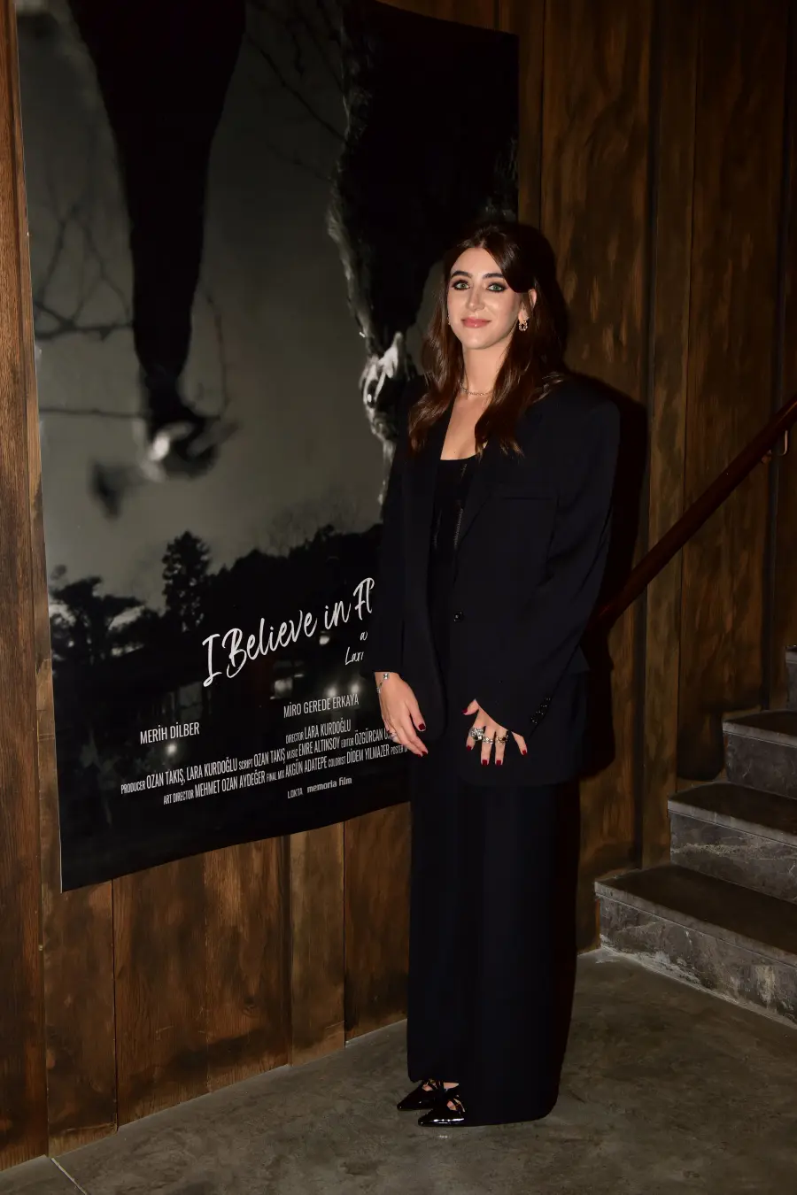 Lara Kurdoğlu’nun yeni filmi sanat ve cemiyet dünyasını buluşturdu 2 lara k Lara Kurdoğlu’nun yeni filmi sanat ve cemiyet dünyasını buluşturdu