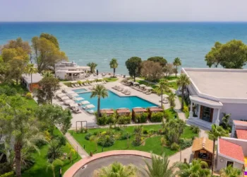 Merit Royal Gardens Hotel yeni yüzüyle kapılarını açtı