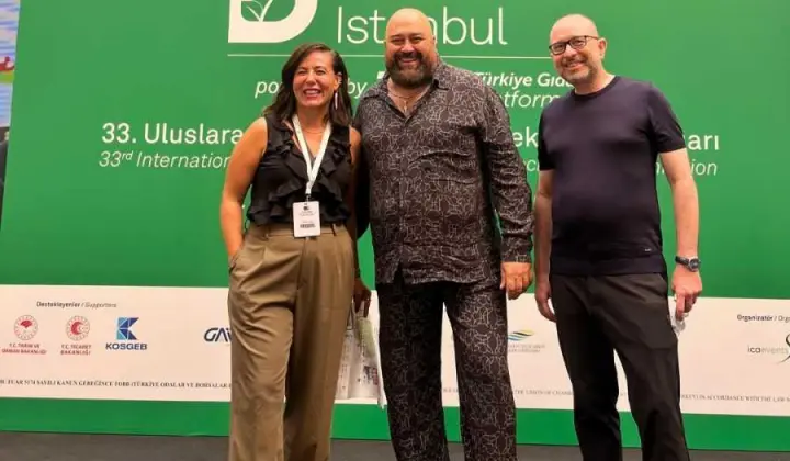 Somer Sivrioğlu'ndan 'Tükenmez' gösteri 1 Somer Sivrioğlu’ndan ‘Tükenmez’ gösteri