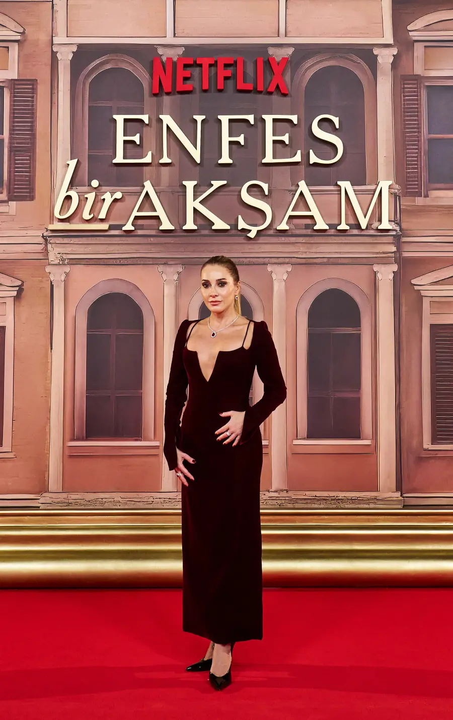 Gala için 'Enfes Bir Akşam' 10 1760042970 Enfes Bir Aksam Gala Gecesi Dolunay Soysert Gala için 'Enfes Bir Akşam'