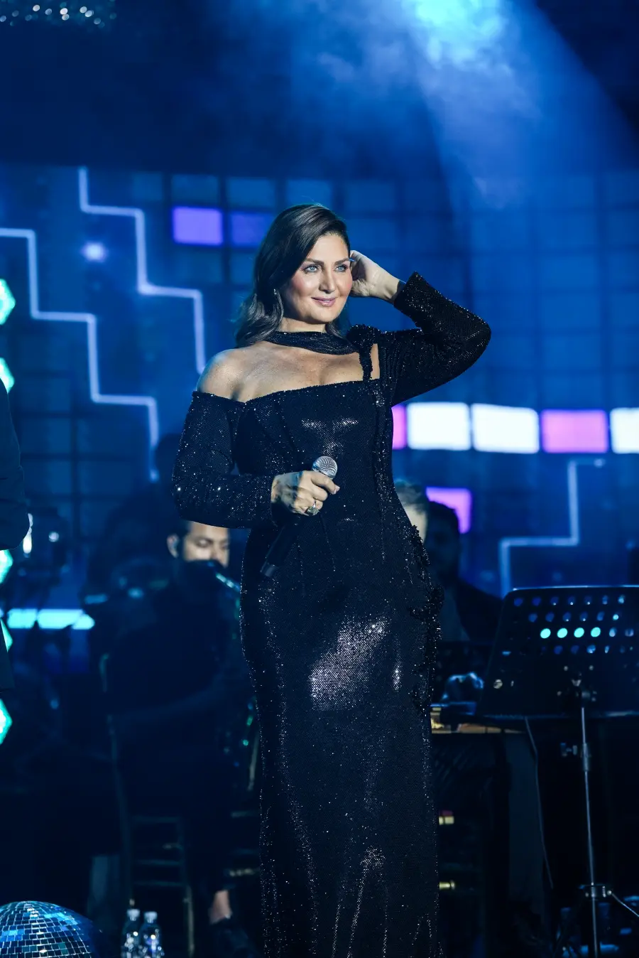 Sibel Can, İstanbul sezonunu Cahide Palazzo'da açtı 3 1761454568 chd5 Sibel Can, İstanbul sezonunu Cahide Palazzo'da açtı